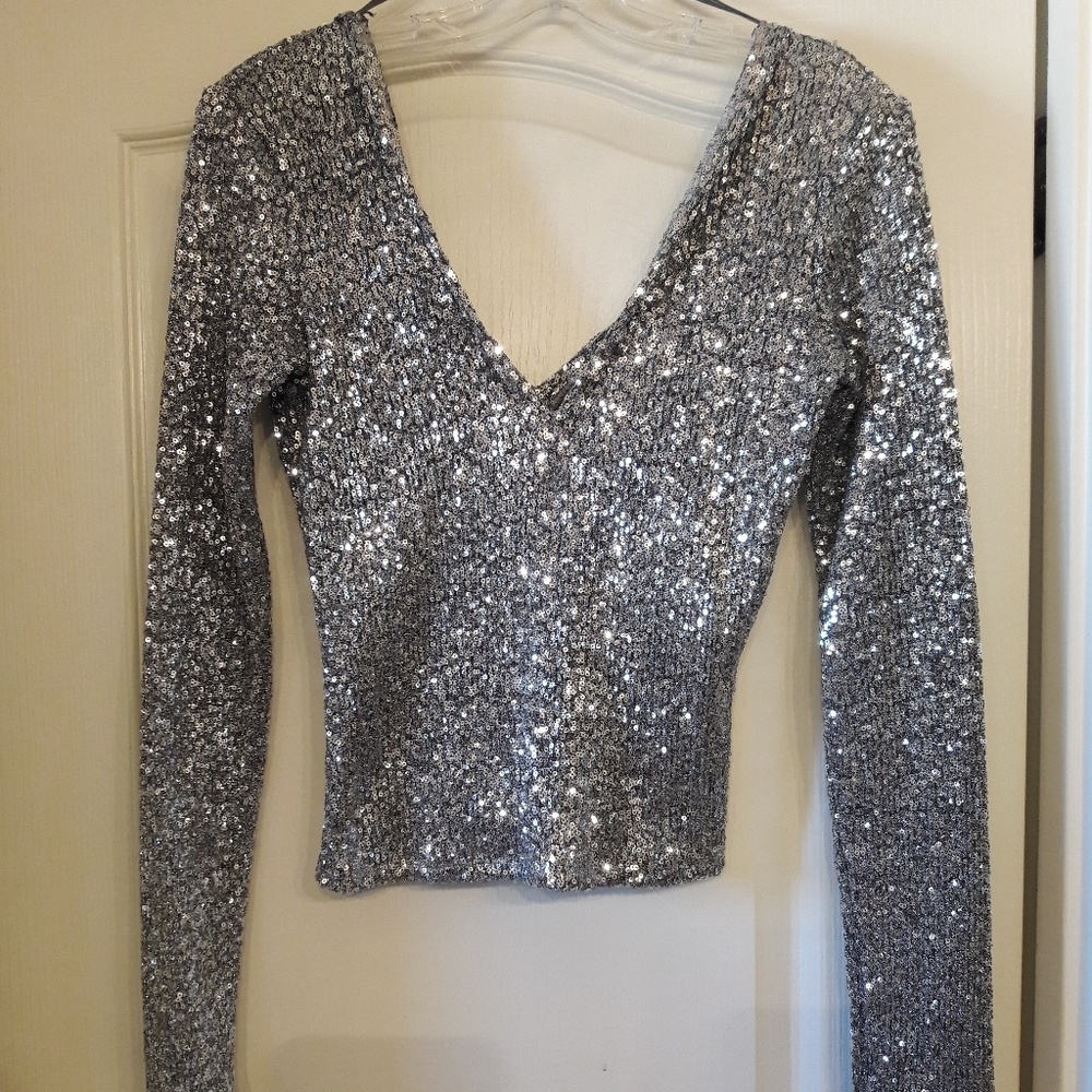 Zara Silver Sequin V Neck Size M